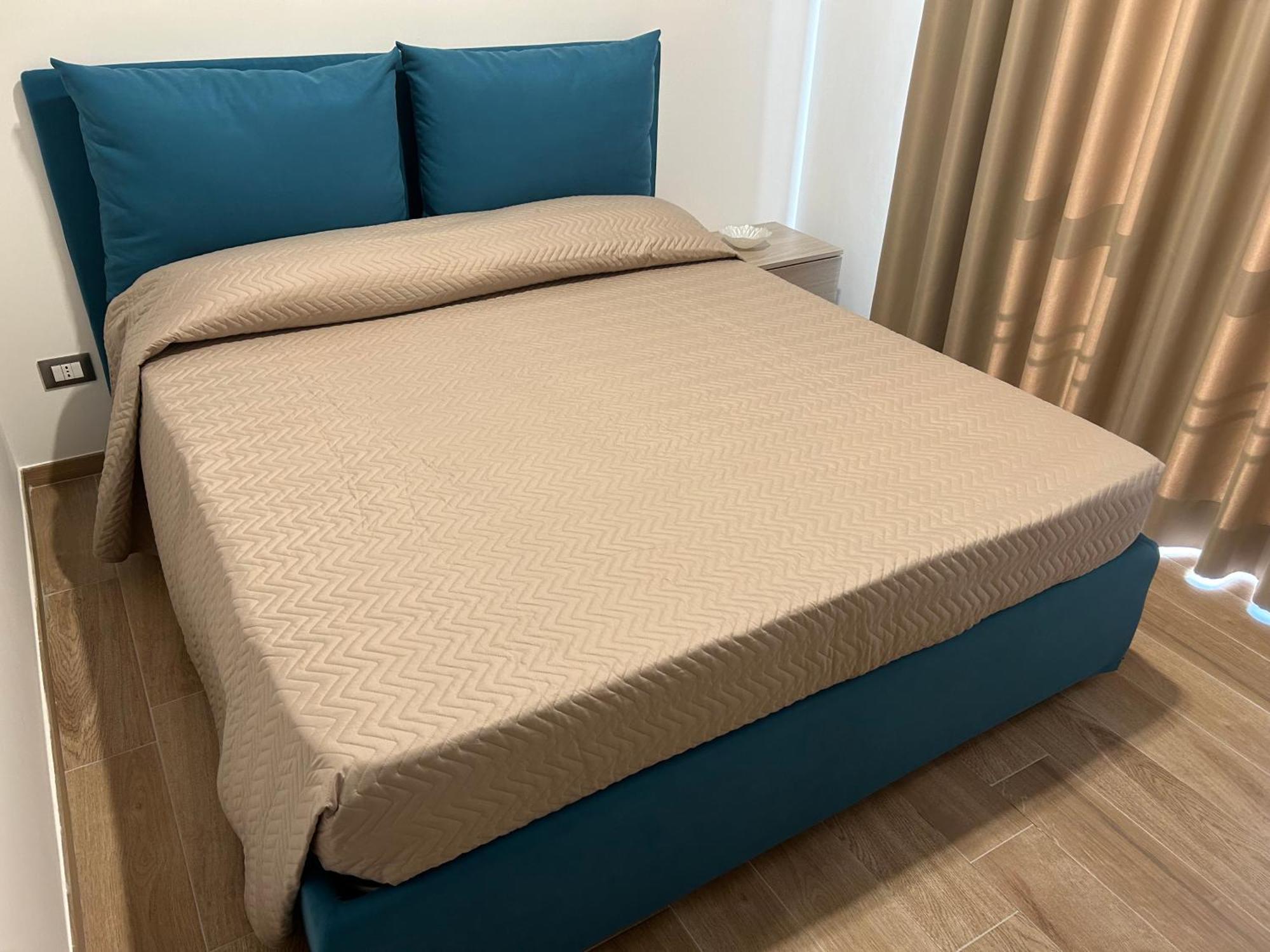 Casa Leonardo Apartment Комизо Екстериор снимка